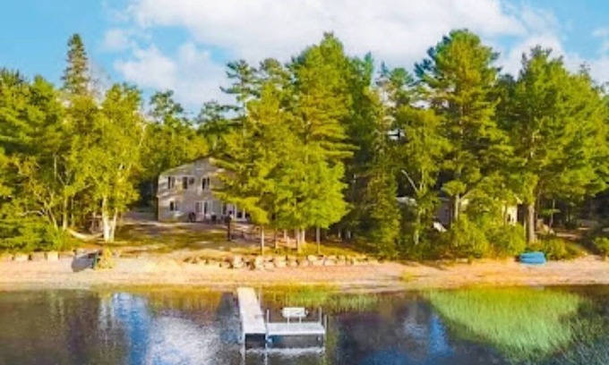 Franklin Casa | Spectacular Waterfront Webb Pond. Sunday to Sunday