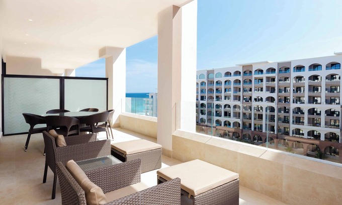 Chulavista Complejo | Spend New Years in Cabo! 2-bed Luxury Suite - Villa La Valencia Beach Resort