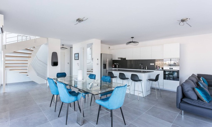 Aiguerelles Apartamento | Espléndido dúplex T4 en los tejados con impresionantes vistas.