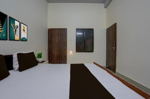 Jhusi Hotel | SPOT ON Hotel Sun City