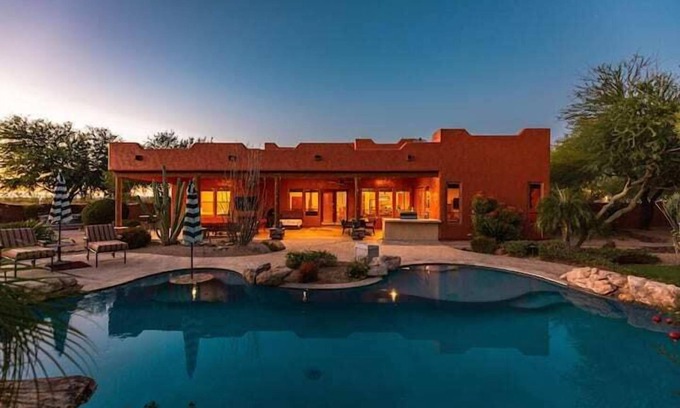 Desert Hills Casa | Sprawling Arizona Oasis w/ Dream Backyard