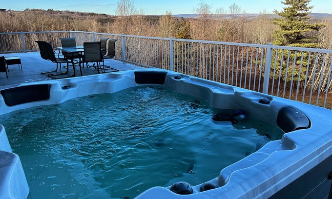 Durham Casa | Sprawling Mountainside Retreat w Hot Tub!