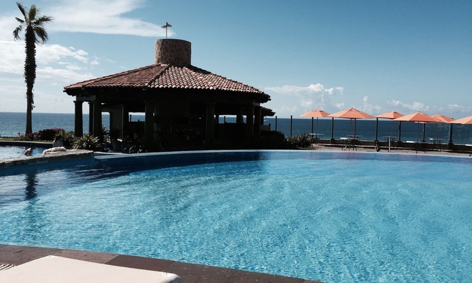 Pedregal Complejo | NUEVO PRECIO, EJECUTIVO en Pueblo Bonito Sunset Beach, $ 225 / noche