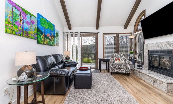 The Galena Territory Villa | Spring Creek Remodeled Getaway