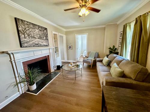 Evansville Apartamento | Spring Street Suites