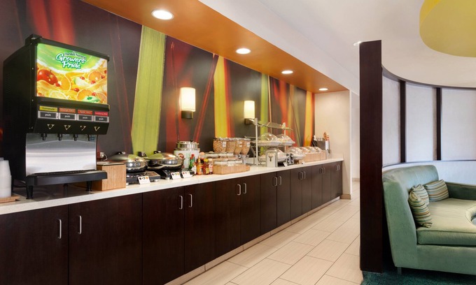 Ellendale Hotel | Springhill Suites Memphis East / Galleria