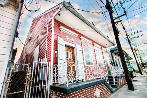 Treme Casa | St. Ann Historic Creole Cottage 5 bed-4ba
