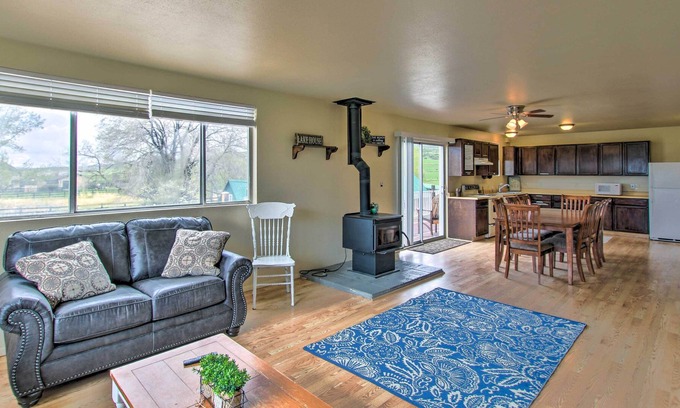 St. Charles Condominio | ¡NUEVO! Bear Lake Condo - 6 millas a North Beach Park!