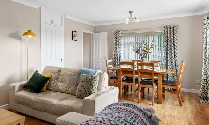 Wiseman's Bridge Apartamento | St Helens Apartment 1 - Short Walk to Beach