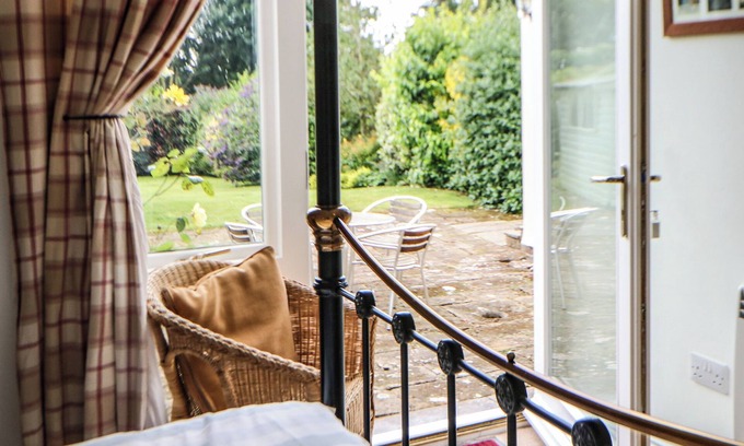 Belford Cabaña | Stable Cottage