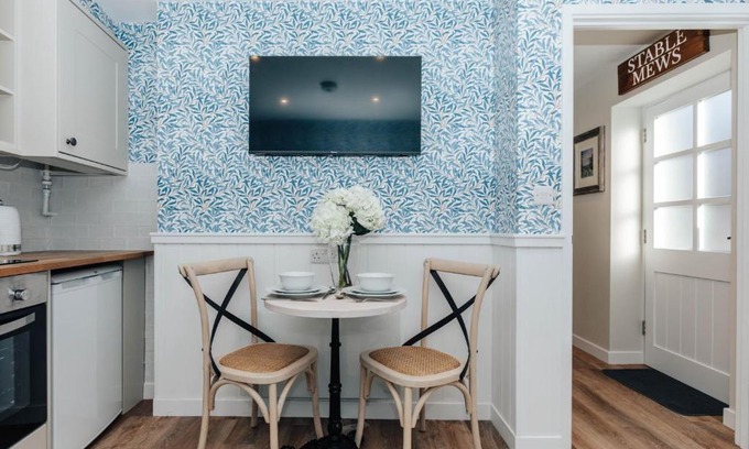 Cheltenham Casa | Stable Mews, Prestbury Cheltenham