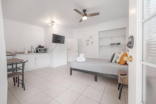 Tampa Apartamento | Stadium Apartment w Area & Parking
