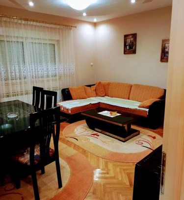 Vrsac Apartamento | Stan na dan J & M