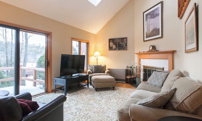 Grantham Casa | Standalone Townhouse