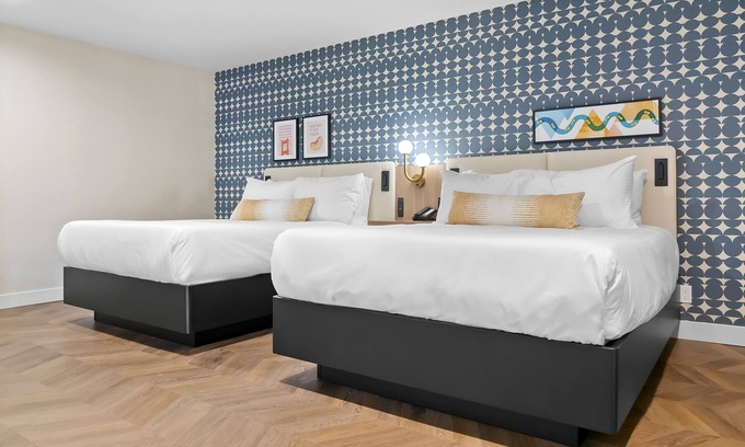 Cow Hollow Hotel | Star Motel