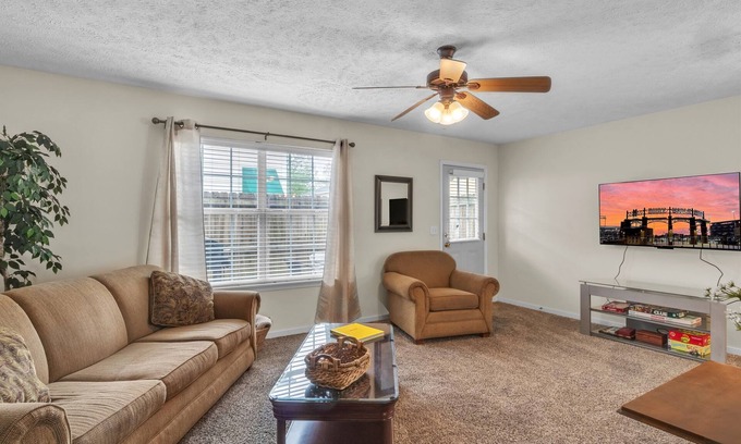 Starkville Apartamento | Starr Living by OneHometown Getaways