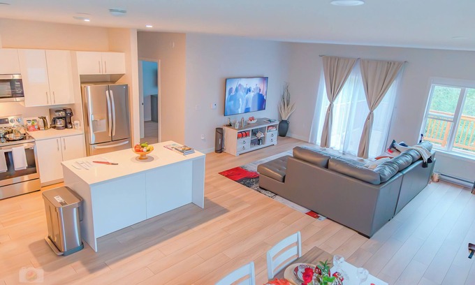 Elmsdale Casa | Starz At Night Luxury Suite Near Halifax Airport
