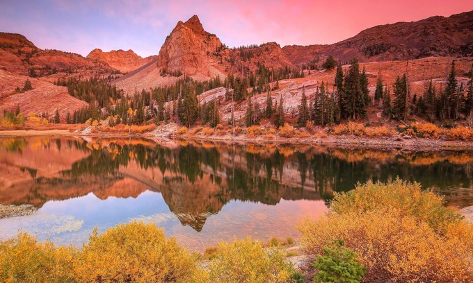 Canyon Rim Casa | ¡Cotizada recientemente! Fácil acceso a la autopista, central para esquiar, comprar, cenar, negocios, familia o placer