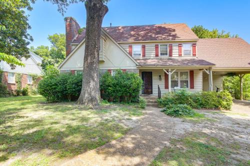 Ellendale Casa | Stay and Play in Memphis Family Home with Yard!