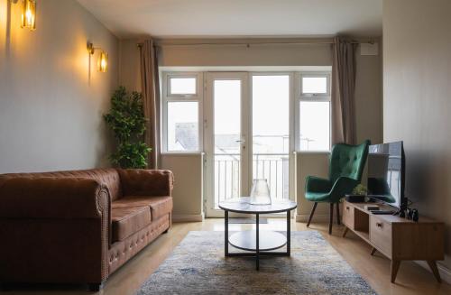 Galway Apartamento | Stay by the Sea Salthill - Entire Apartment