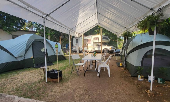 Esperanza Alquiler De RV | House Tent Rental 212C