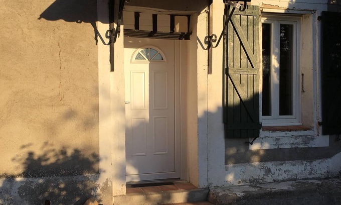 Mison Casa | Hospédese en una casa de tres pisos del siglo XVI en el campo de Provenza.