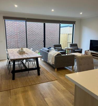 Rockbank Casa | Stay in Rockbank, West Melbourne