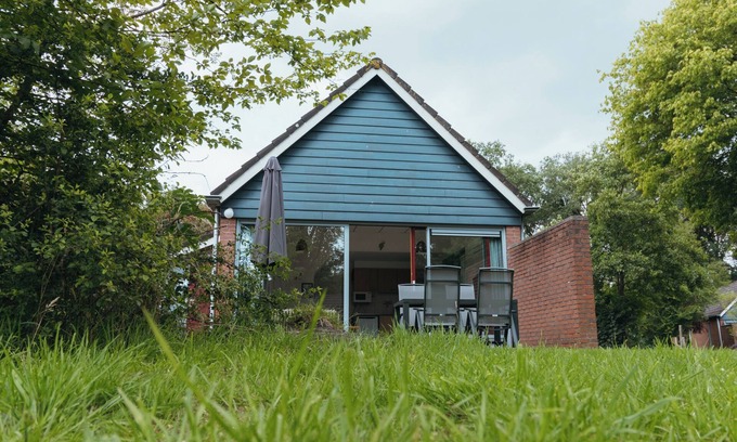 Nieuw Heeten Casa | Stay in the IJssel Plus bungalow for 4+4 persons at Vakantiepark de Sallandshoeve: the perfect place for a family or friends getaway in Overijssel.