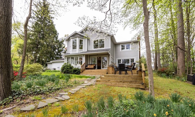 Crownsville Casa | Stay Mins from Annapolis in Luxury Waterfront Home on Deep Water w Private Pier & Gourmet Kitchen