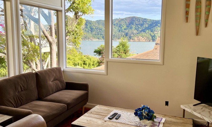 Belvedere Tiburon Casa | Stay near San Francisco Bay, enjoy our 2+bedroom Tiburon retreat