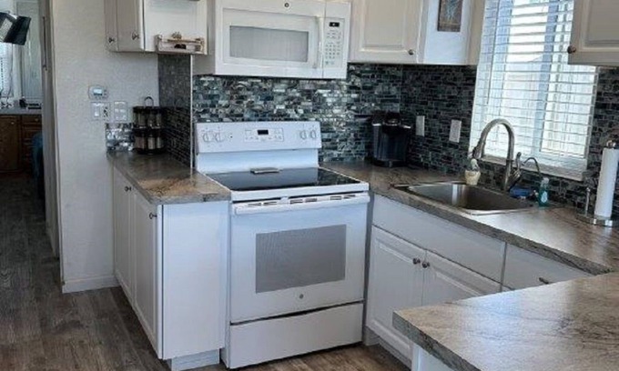 Yuma Casa | Stay & Play - Special Offer 30% off daily rate on bookings of 28 days or more.