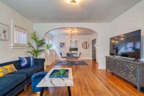 Hosford-Abernethy Apartamento | Stay Portland - Glamourous Old Hollywood Apartment - 92 WalkScore