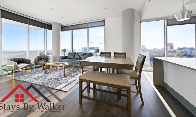 Second Ward Condominio | StaysByWalker Lux 3BR Uptown! Spa/Gym/KingBed