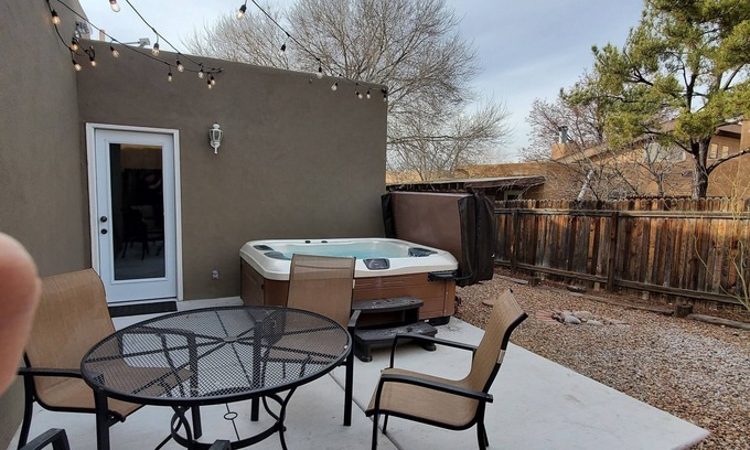 Palomas Park Casa | "SteamPunk" 2bedroom With Hottub