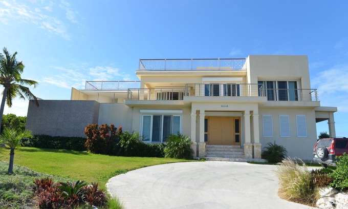 Stella Maris Villa | Stella Views tiene impresionantes vistas de 360 grados de Long Island, Atlantic & Caribbean
