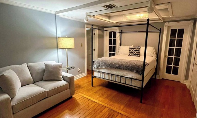 Lafayette Casa | Steps From Downtown Minutes to the Airport