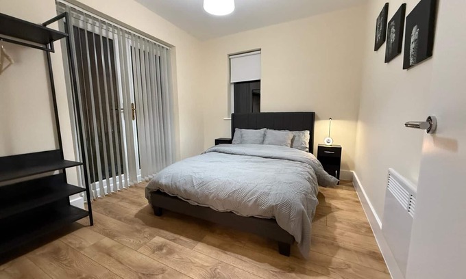 Wembley Central Apartamento | Steps from the Stadium – 2BR Flat