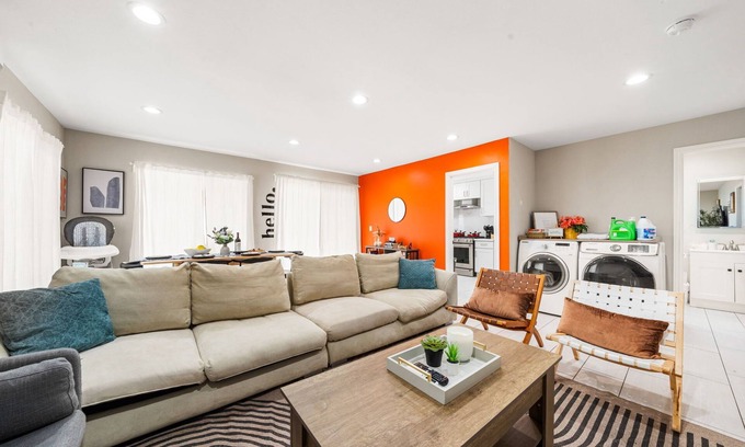 Midway City Casa | Steps to Beach - Hoops, Pool Table & Fun Game Room