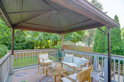 Sandusky Casa | Steps to Lake Erie! Cedar Point Home Base with Deck