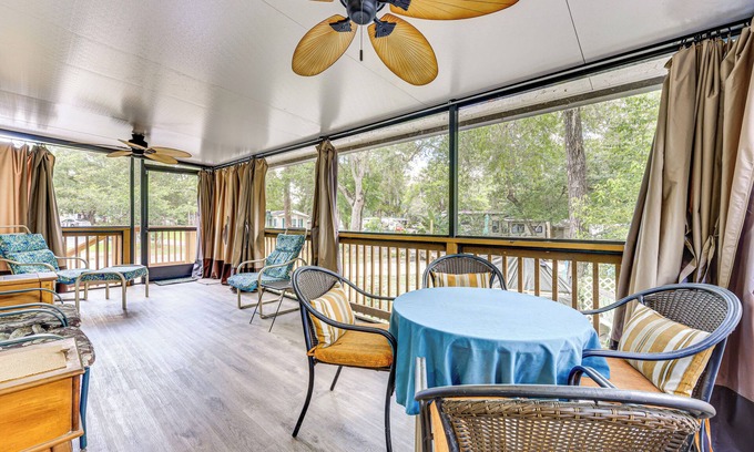 Salt Springs Casa | Steps to Lake Kerr: Home w/ Pool & Hot Tub Access!