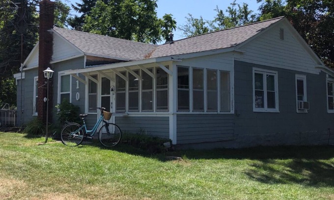 Elk Rapids Casa | A poca distancia del lago Michigan y el centro de Elk Rapids