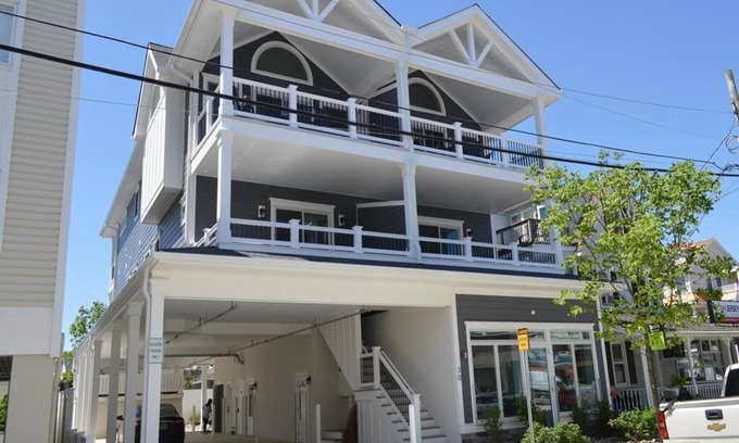 Sea Isle City Casa | Steps to the Beach and downtown Sea Isle City
