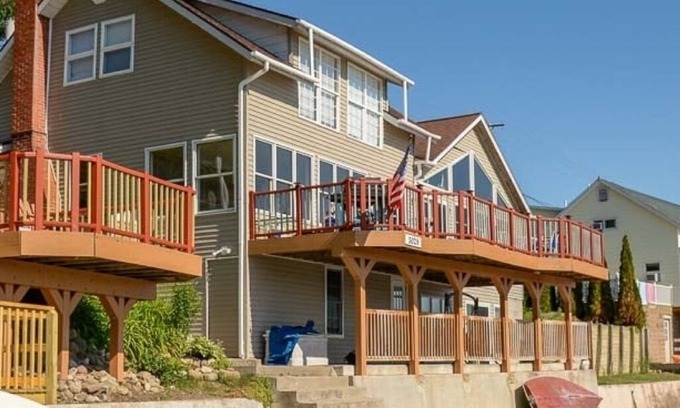 Geneseo Cabaña | Steps To The Beach on Conesus Lake