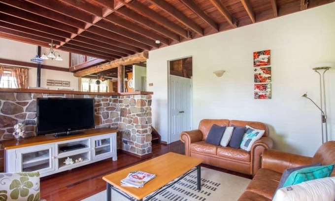 Woodstock Casa | Stone Cottage Summary