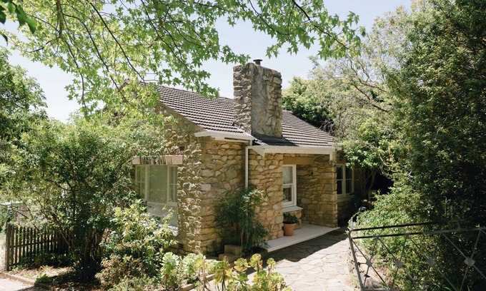 Aldgate Cabaña | Stone Gate Cottage Modern meets Charm
