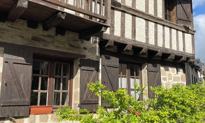 Donzenac Casa | Stone house 4 persons Animals accepted