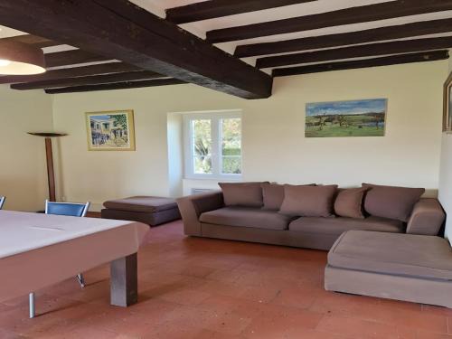 Thoree-les-Pins Casa | Stone House in La Flèche with Garden & BBQ
