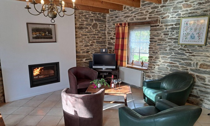 Plouenan Casa | Casa de piedra cerca del río Penze y Morlaix