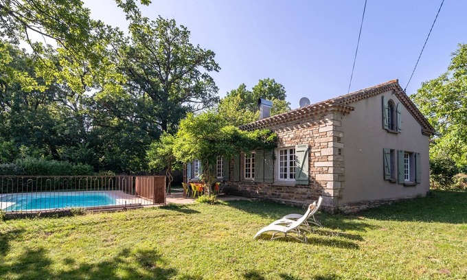 Saint-Denis Villa | Casa de Piedra St Denis con Piscina y Vistas