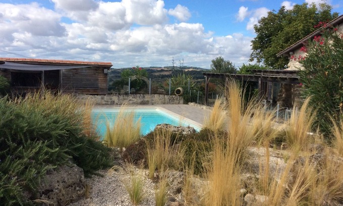 Clermont-Dessous Casa | Casa de piedra con piscina